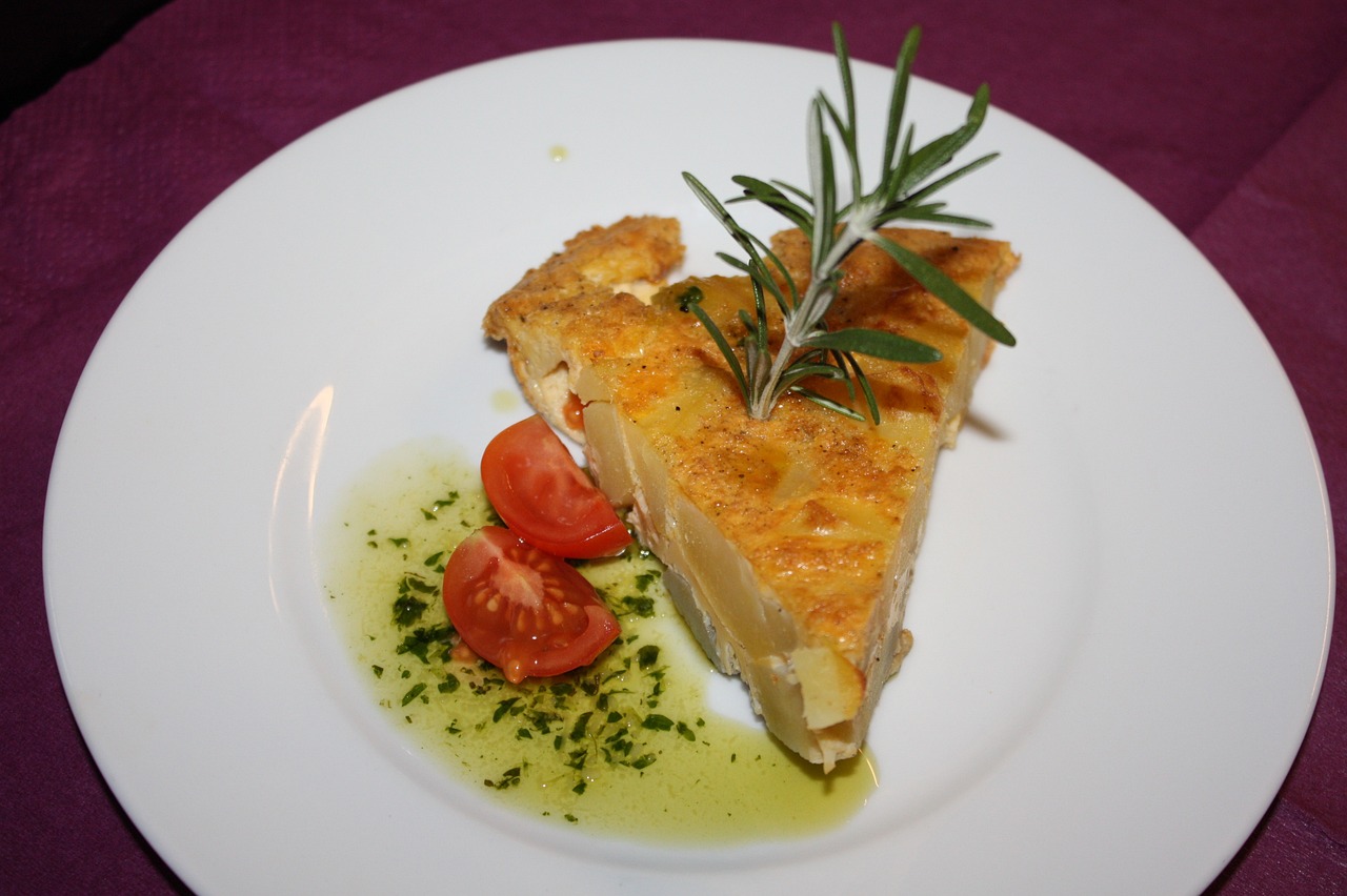Spanish omelette for everyone! Discover the best restaurants in Seville