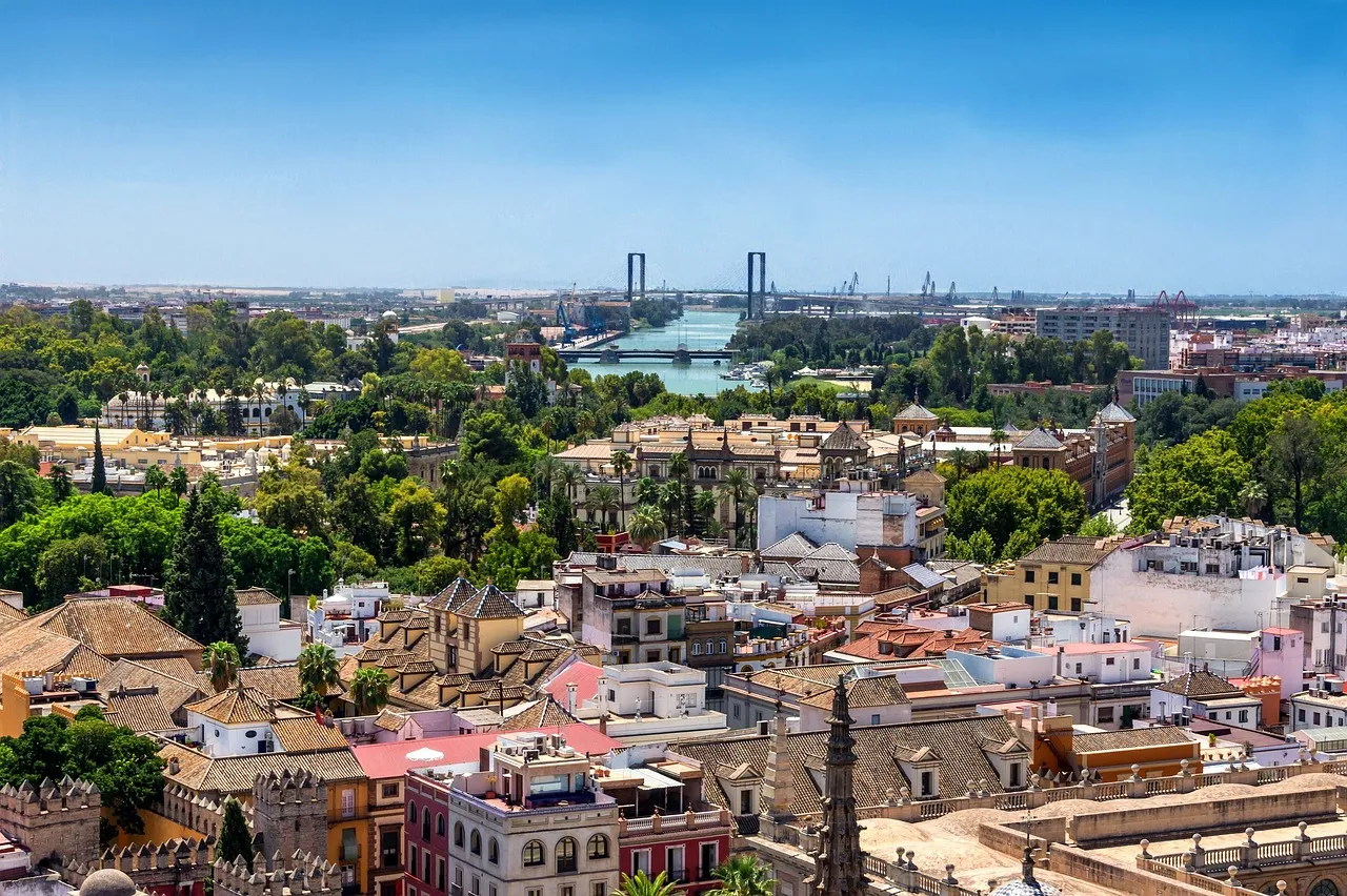 ¿Qué ver en la Alameda de Hércules?