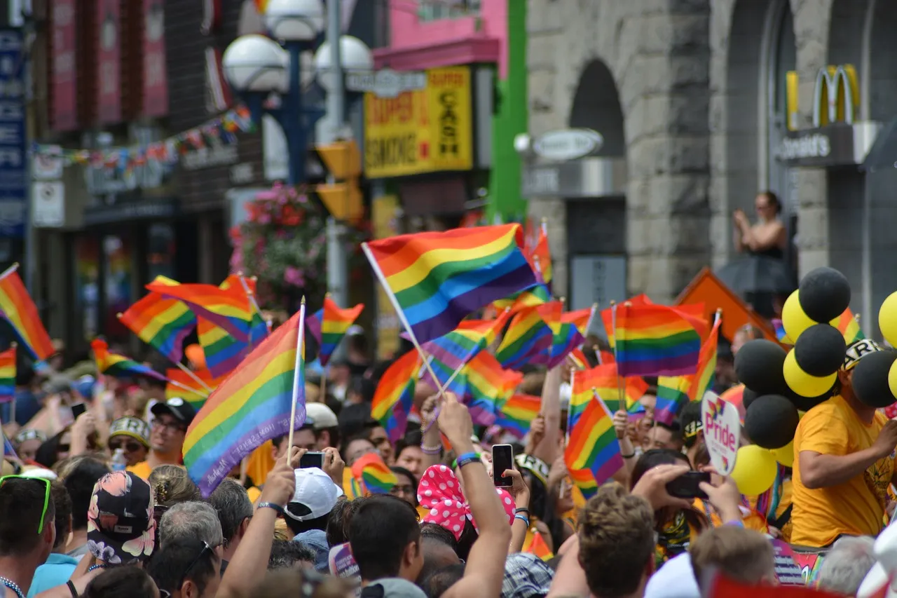 ¿Cuáles son las mejores fiestas del orgullo LGTBIQ+ en España según LOCK and Enjoy?
