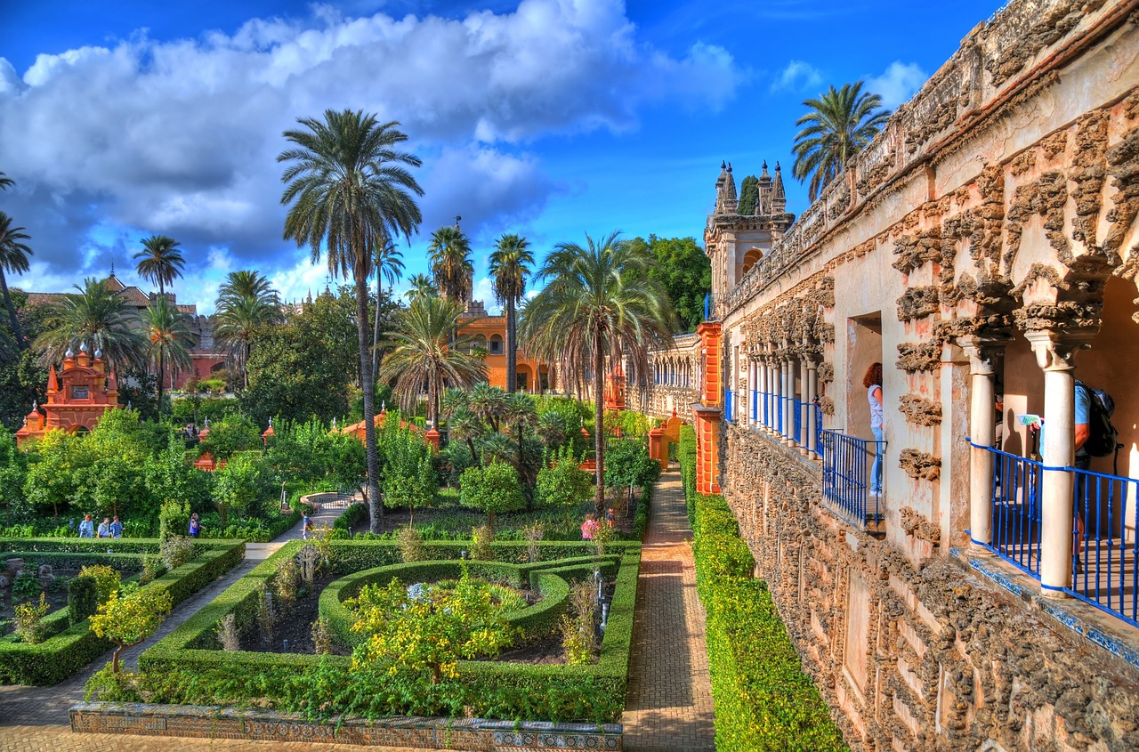 Royal Alcázar of Seville: plans and activities for this summer