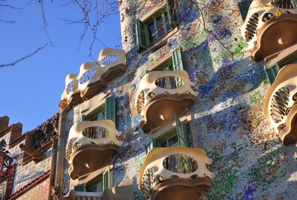 View of the colorful façade of Casa Batlló in Barcelona, designed by Gaudí