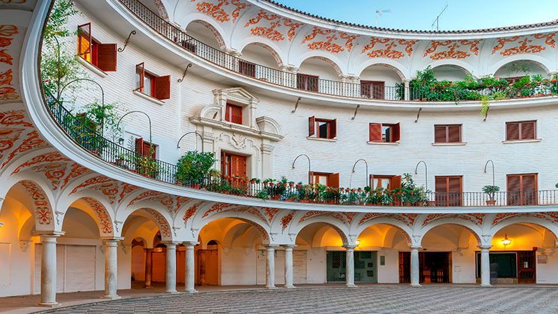 La Plaza del Cabildo à Séville, un lieu secret et pittoresque